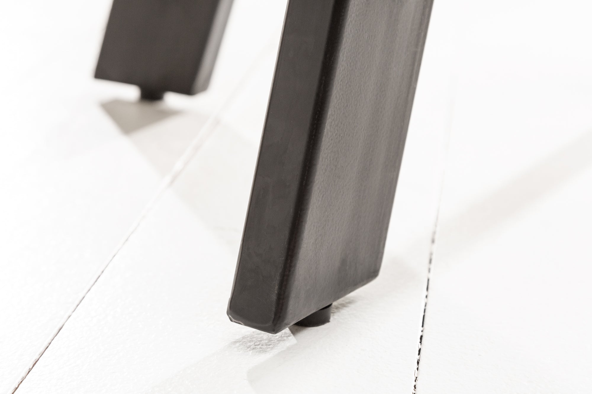 Dining table IRON CRAFT Ø 80cm round mango natural