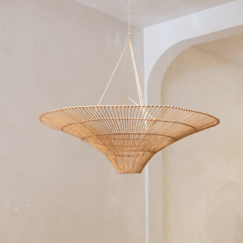 Suspension en Rotin – Élégance Naturelle